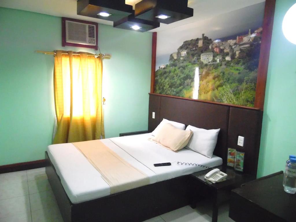 Eurotel Las Pinas 3*