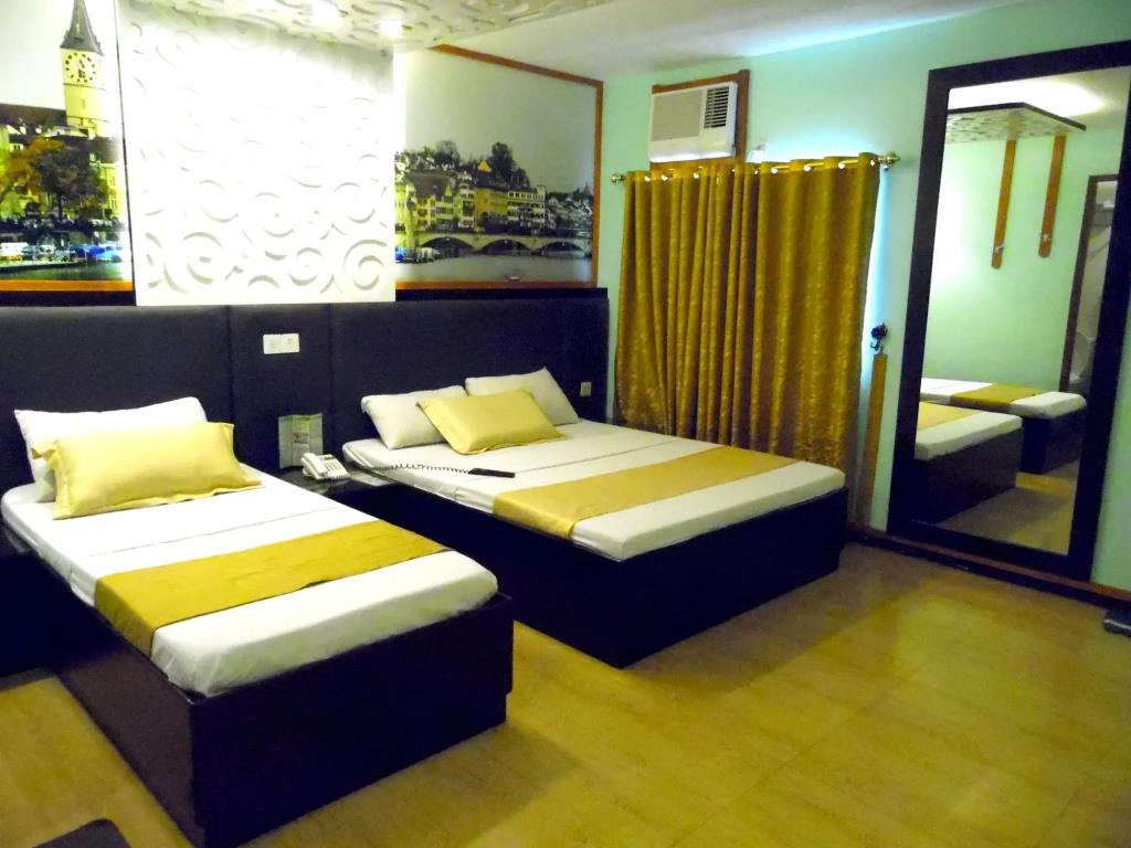 Eurotel Las Pinas 3*