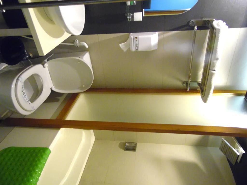 Eurotel Las Pinas 3*