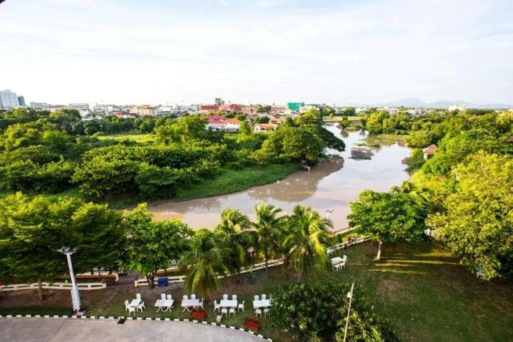 Madina Hotel 3*