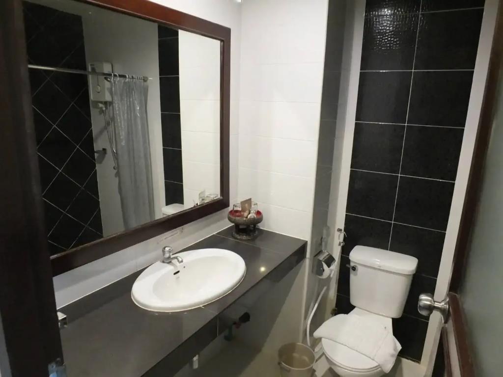 Madina Hotel 3*
