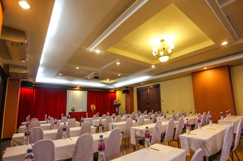 Madina Hotel 3*