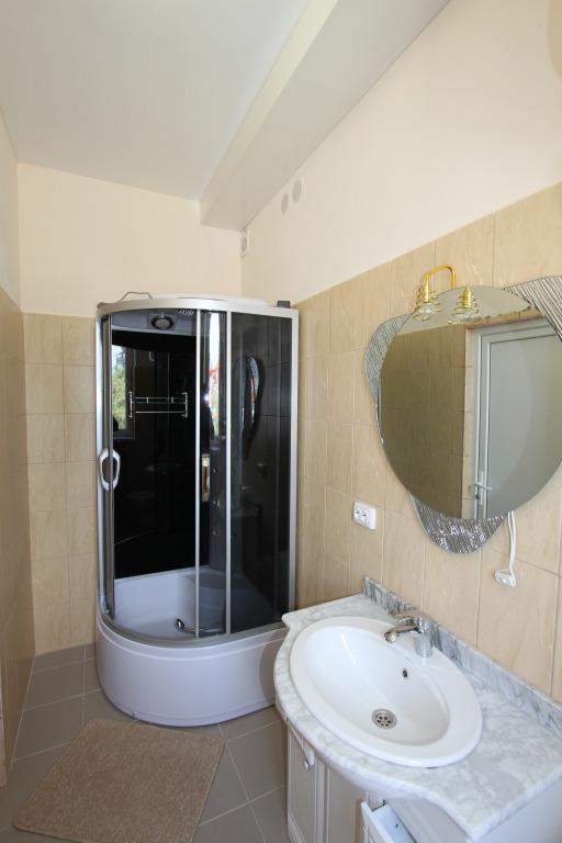Eleron Hotel 0*