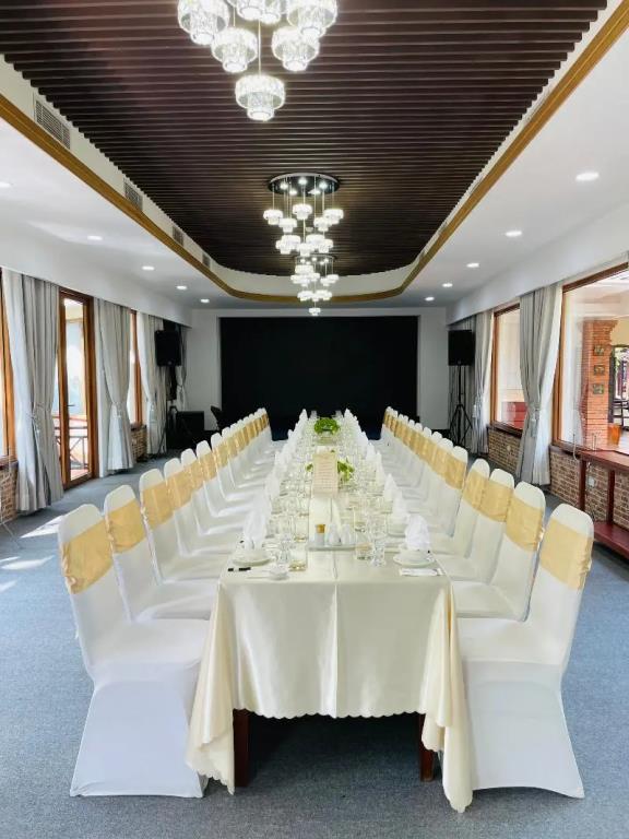 Phuong Nam Resort 3*