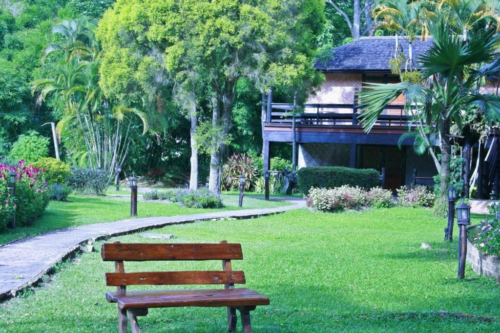 Phu Ing Fah Resort 2*