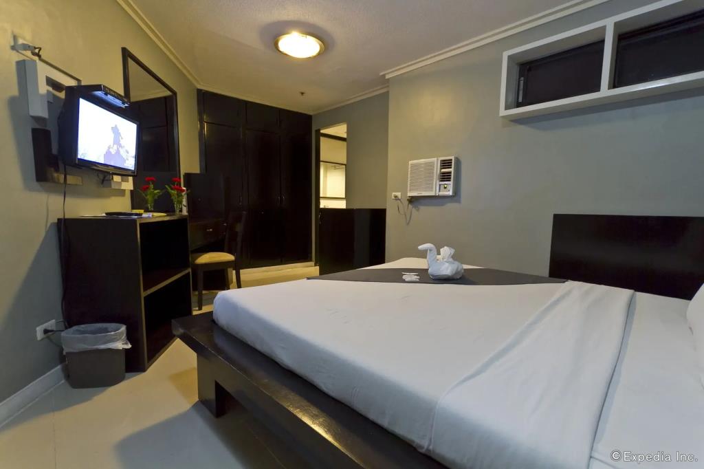 Richmond Plaza Hotel 3*