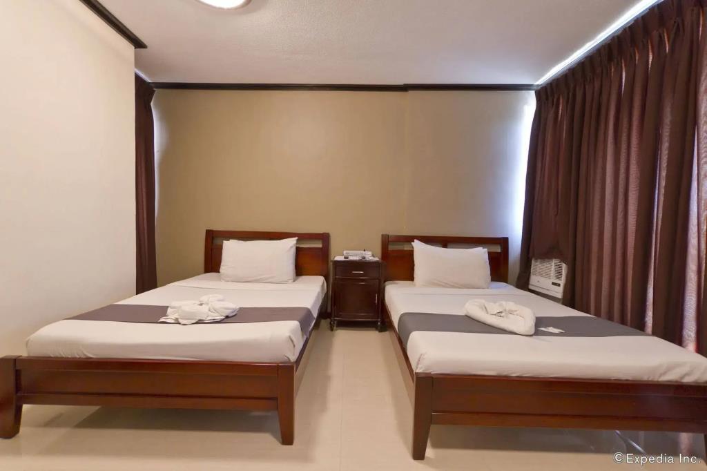 Richmond Plaza Hotel 3*