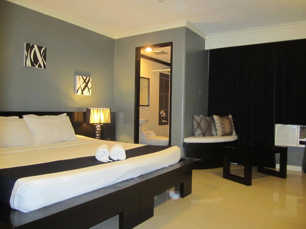 Richmond Plaza Hotel 3*