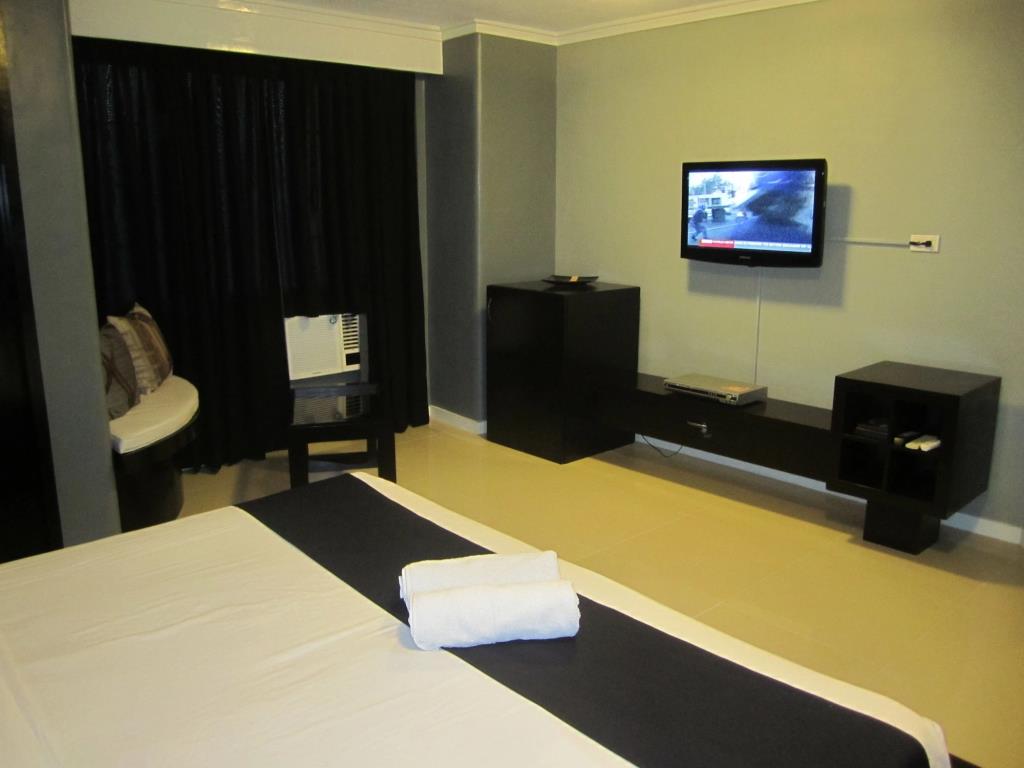 Richmond Plaza Hotel 3*