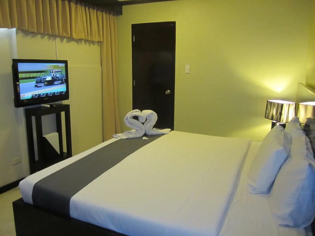 Richmond Plaza Hotel 3*