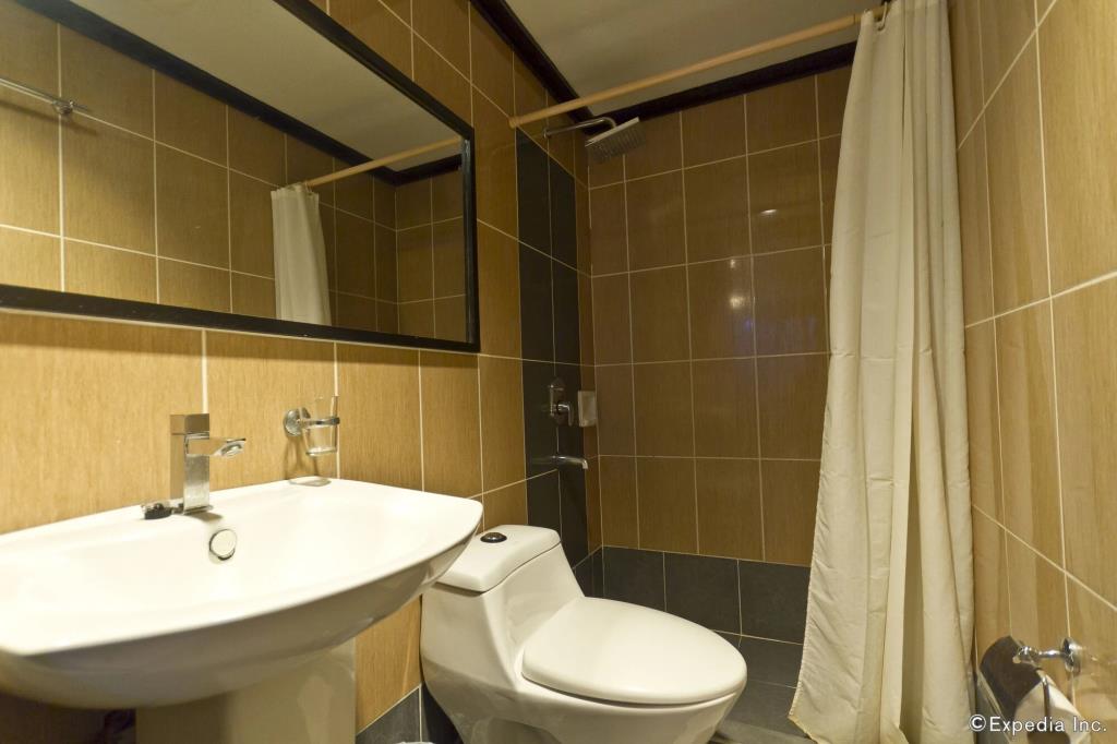 Richmond Plaza Hotel 3*