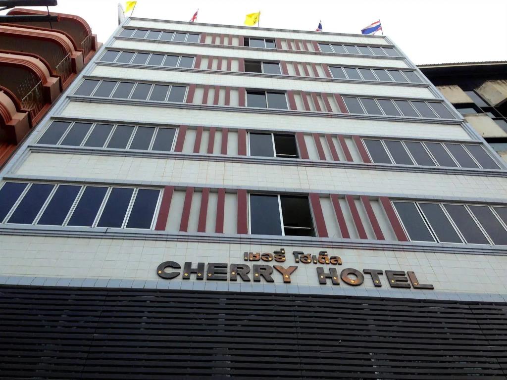 Cherry Hotel 3*