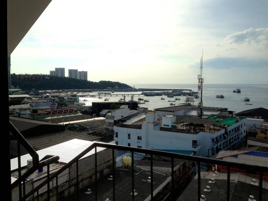 Cherry Hotel 3*
