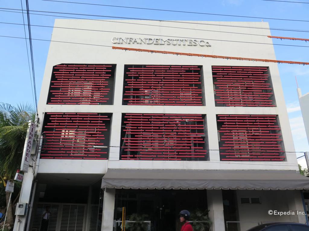 Cinfandel Suites 3*