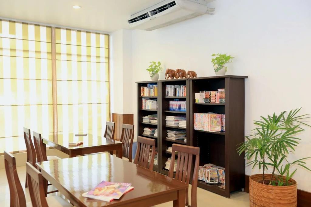 J-Town Serviced Apartments 0*