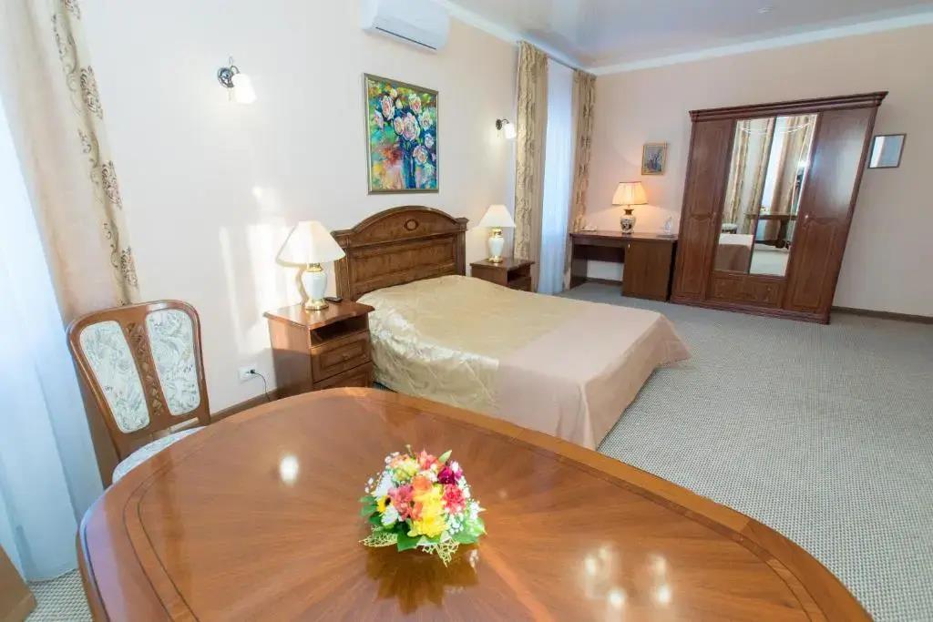 Vinograd Hotel 0*