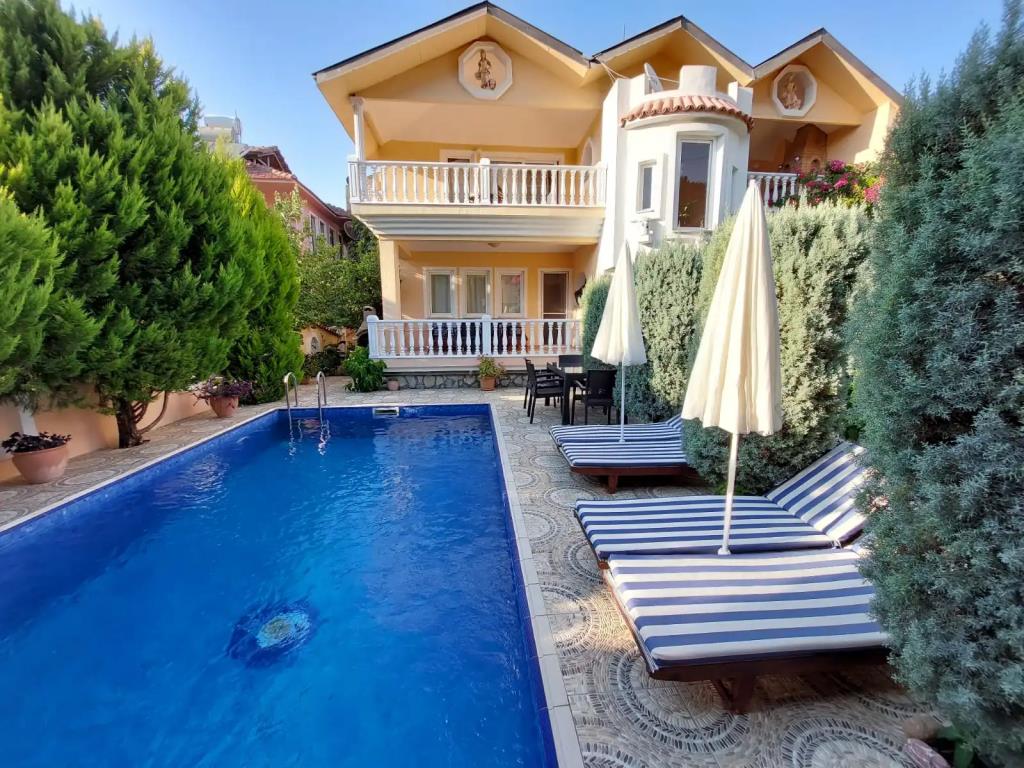 Dalyan Palace Villa 0*