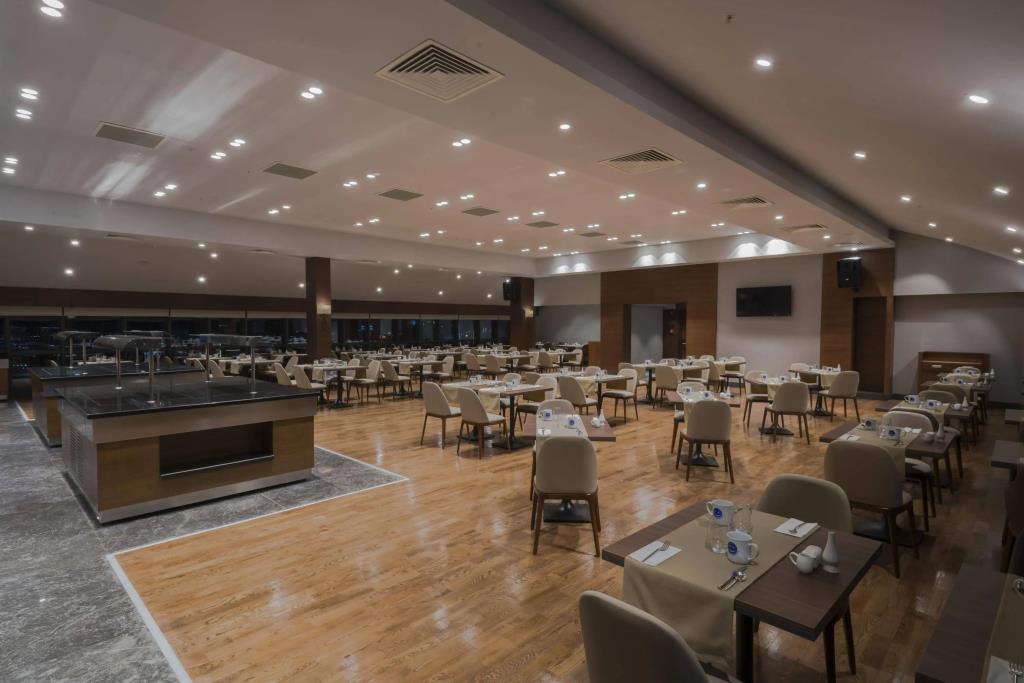 Radisson Blu Hotel Ankara Cankaya 5*