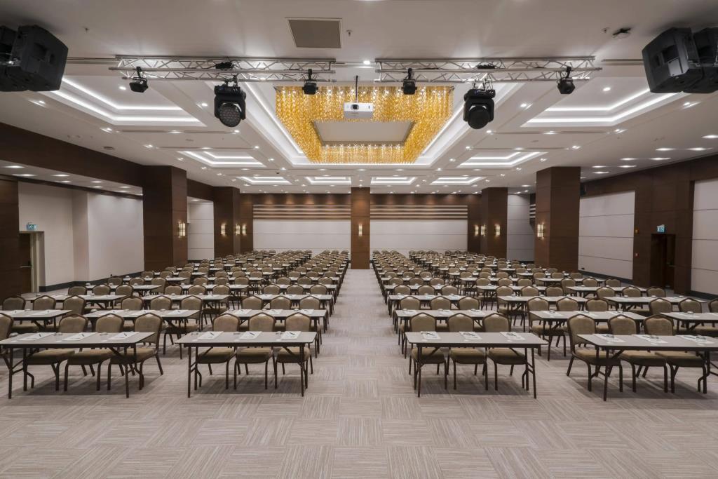 Radisson Blu Hotel Ankara Cankaya 5*
