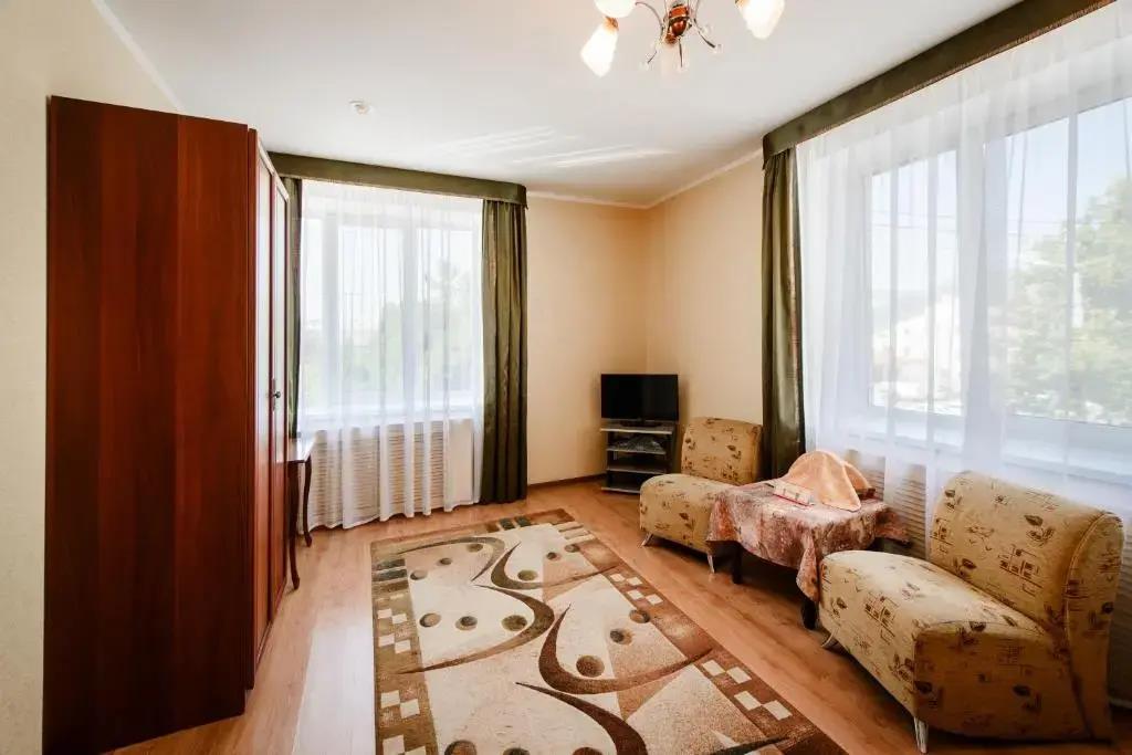 Ekspromt  Hotel 0*