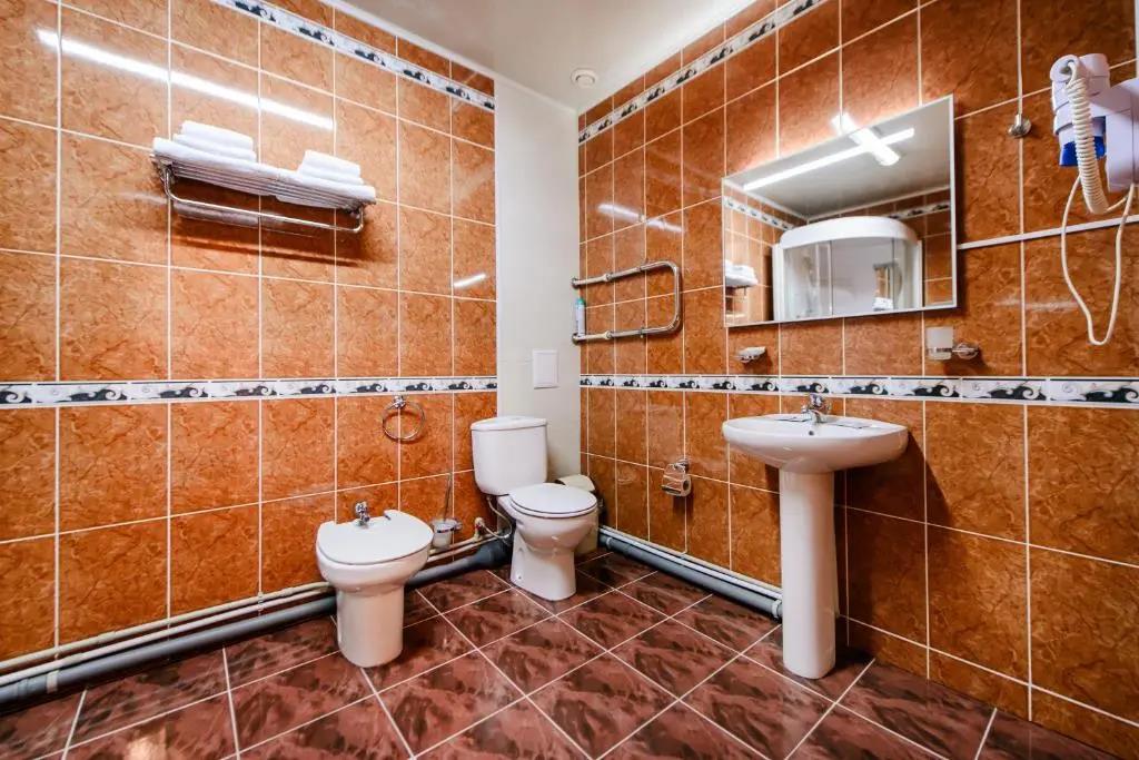 Ekspromt  Hotel 0*