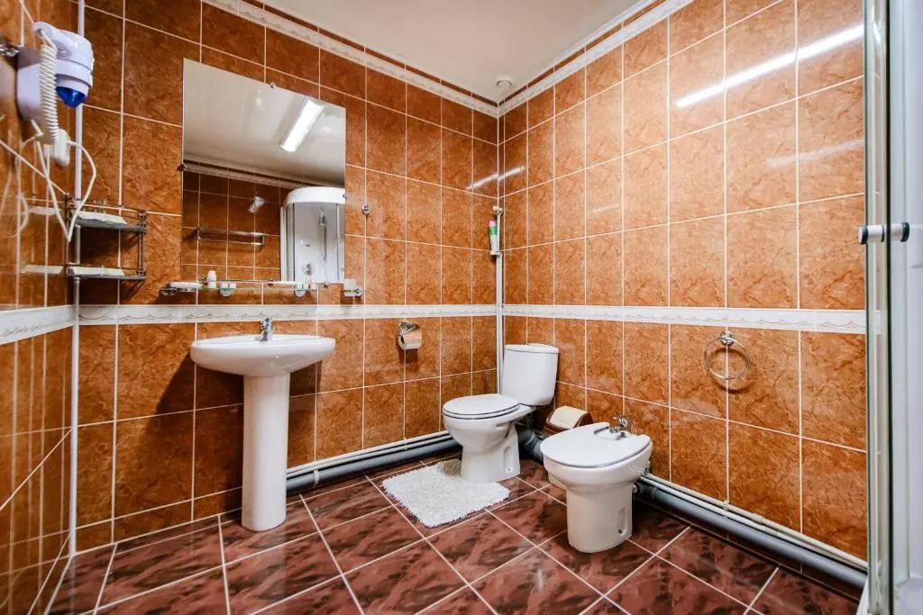 Ekspromt  Hotel 0*