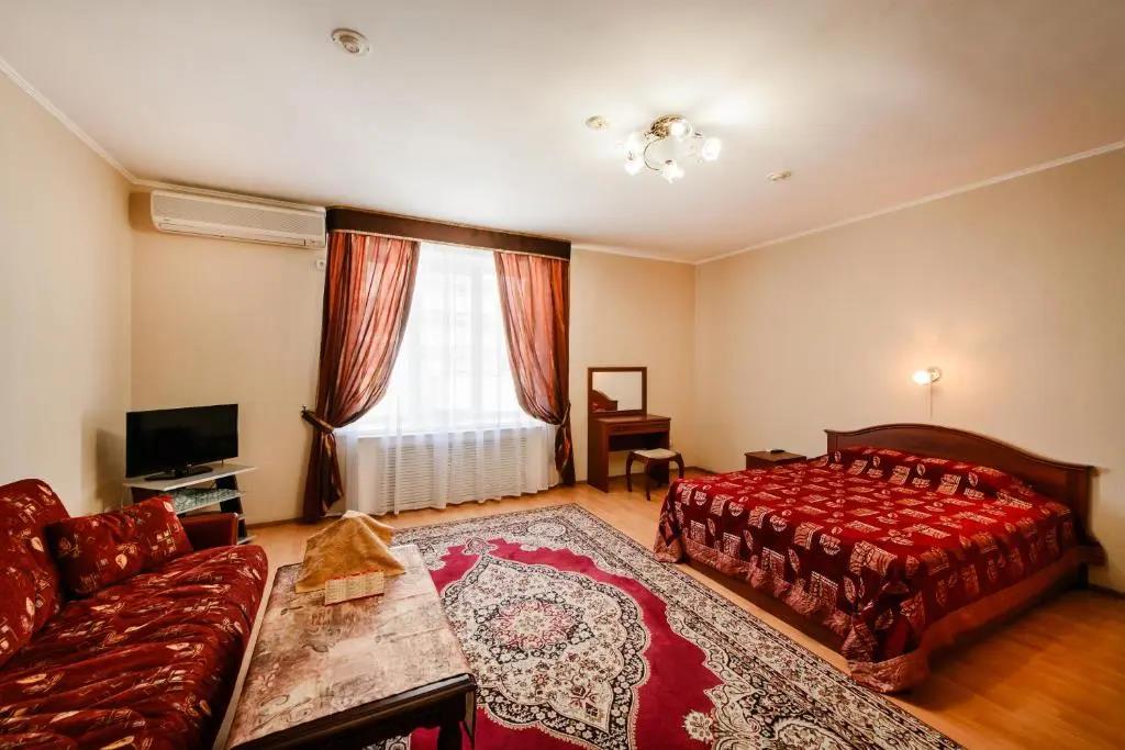 Ekspromt  Hotel 0*