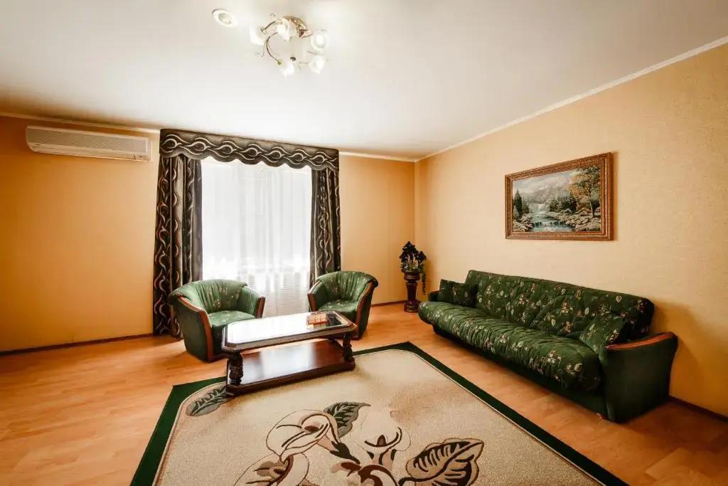 Ekspromt  Hotel 0*