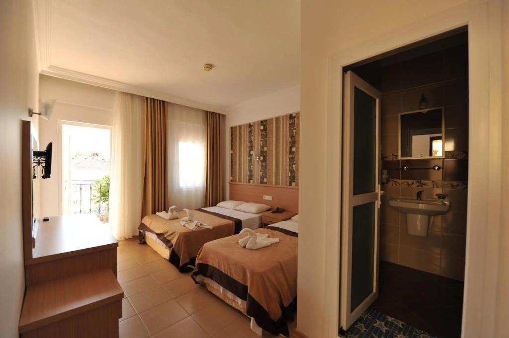 Taner Otel 0*