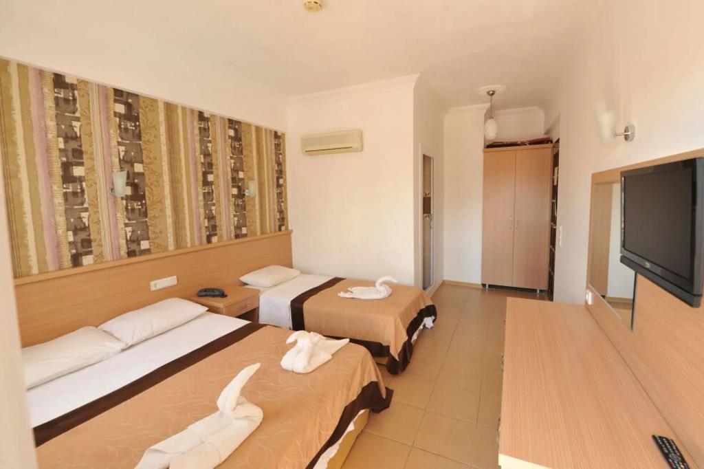 Taner Otel 0*