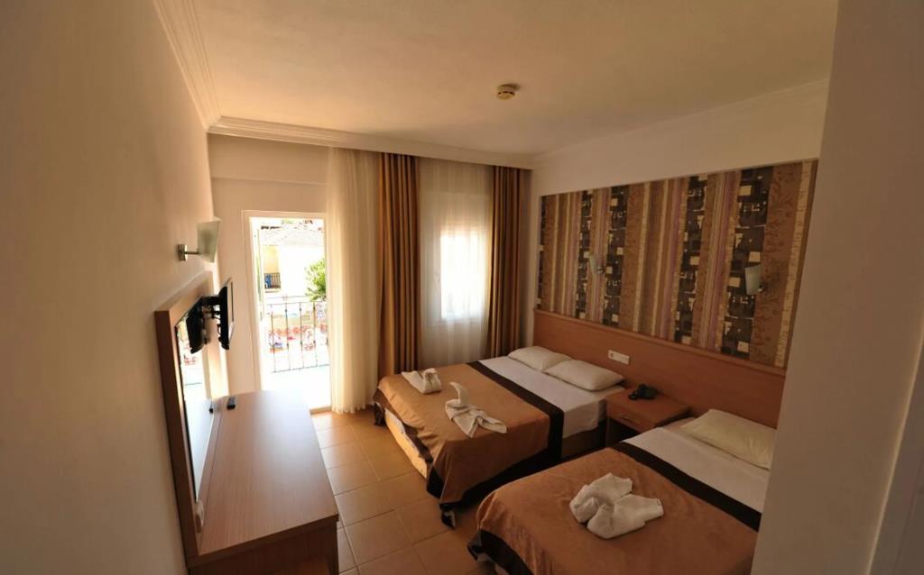 Taner Otel 0*