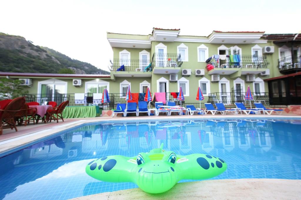 Taner Otel 0*
