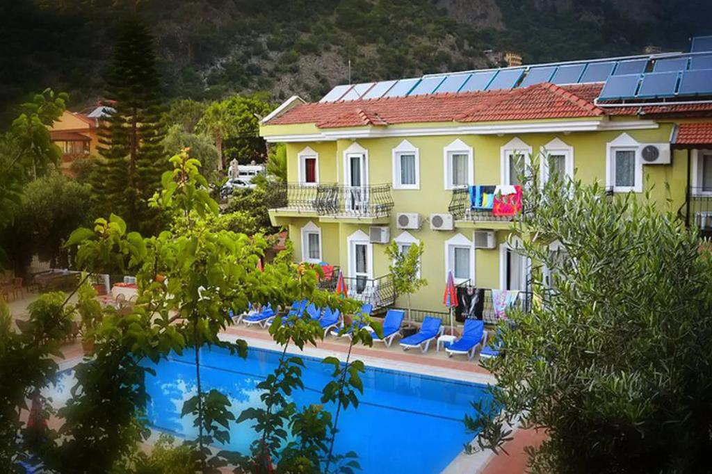 Taner Otel 0*