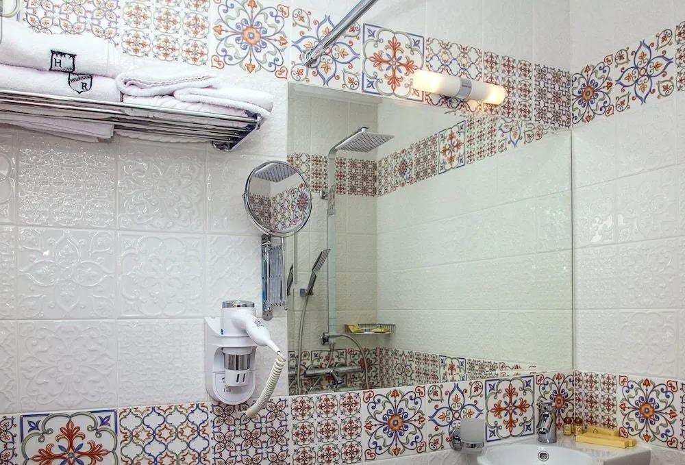 Heuriger  Hotel 3*