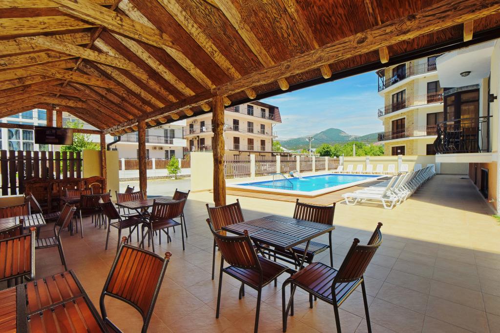 AsTerias Hotel 0*