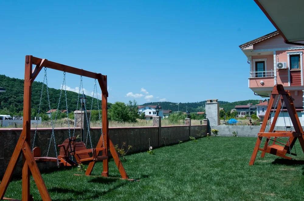 Defne Hotel 0*