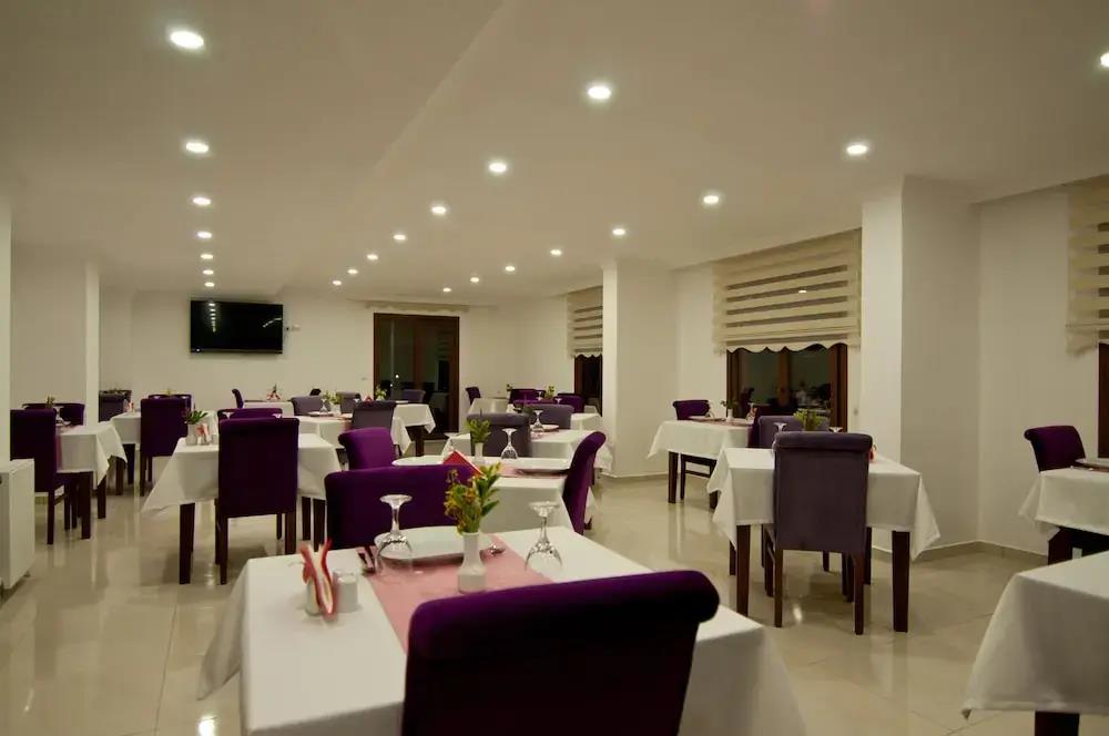 Defne Hotel 0*