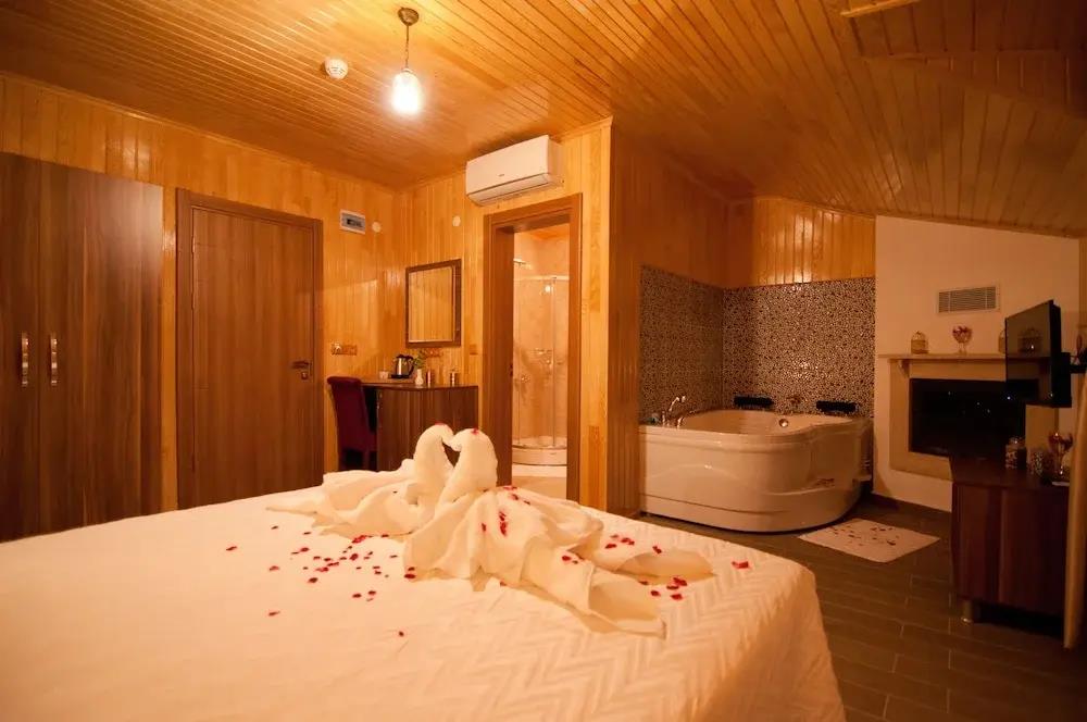 Defne Hotel 0*