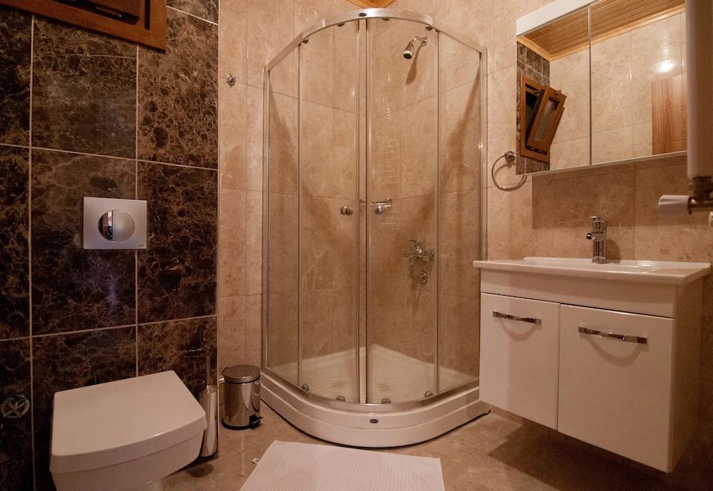 Defne Hotel 0*