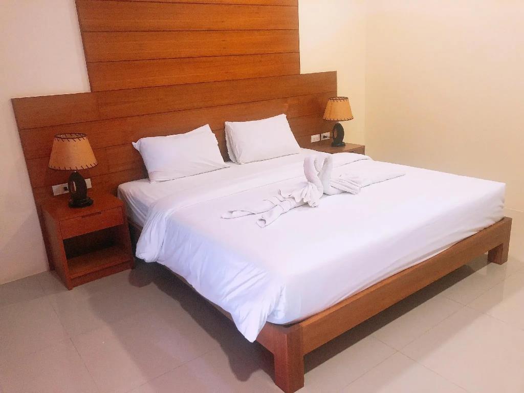 Baanphuchalong Place (SHA Extra Plus) 3*