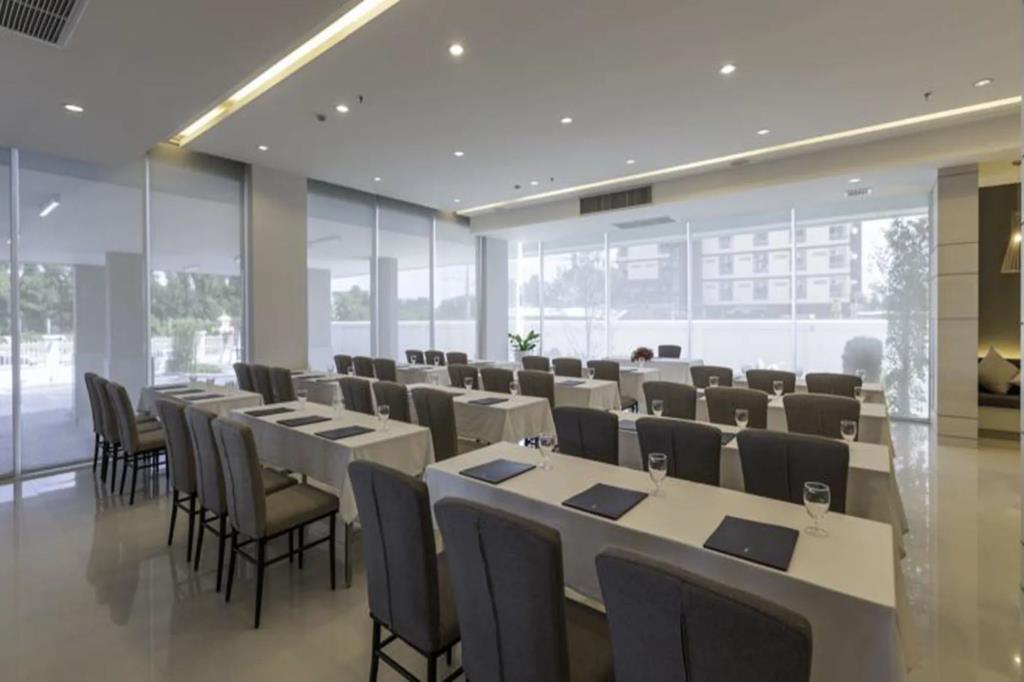 Kantary Hotel & Serviced Apartments Amata, Bangpakong 4*