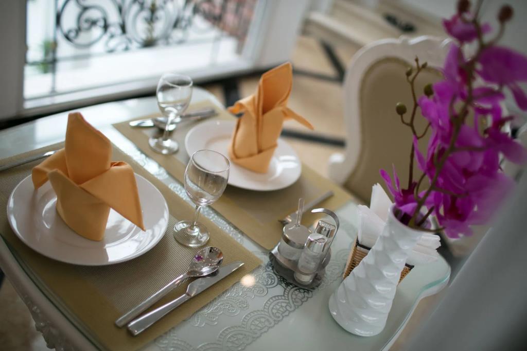 Hanoi Cristina Hotel & Travel 3*