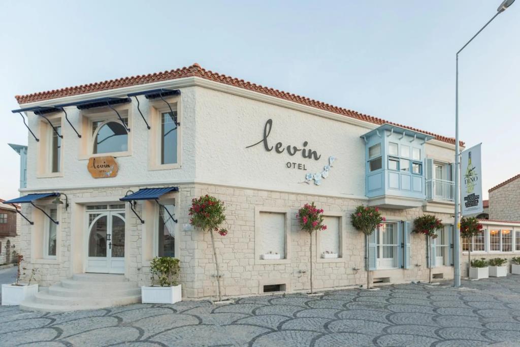 Levin Otel 0*