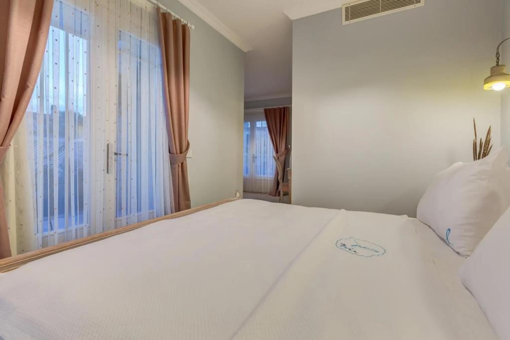 Levin Otel 0*