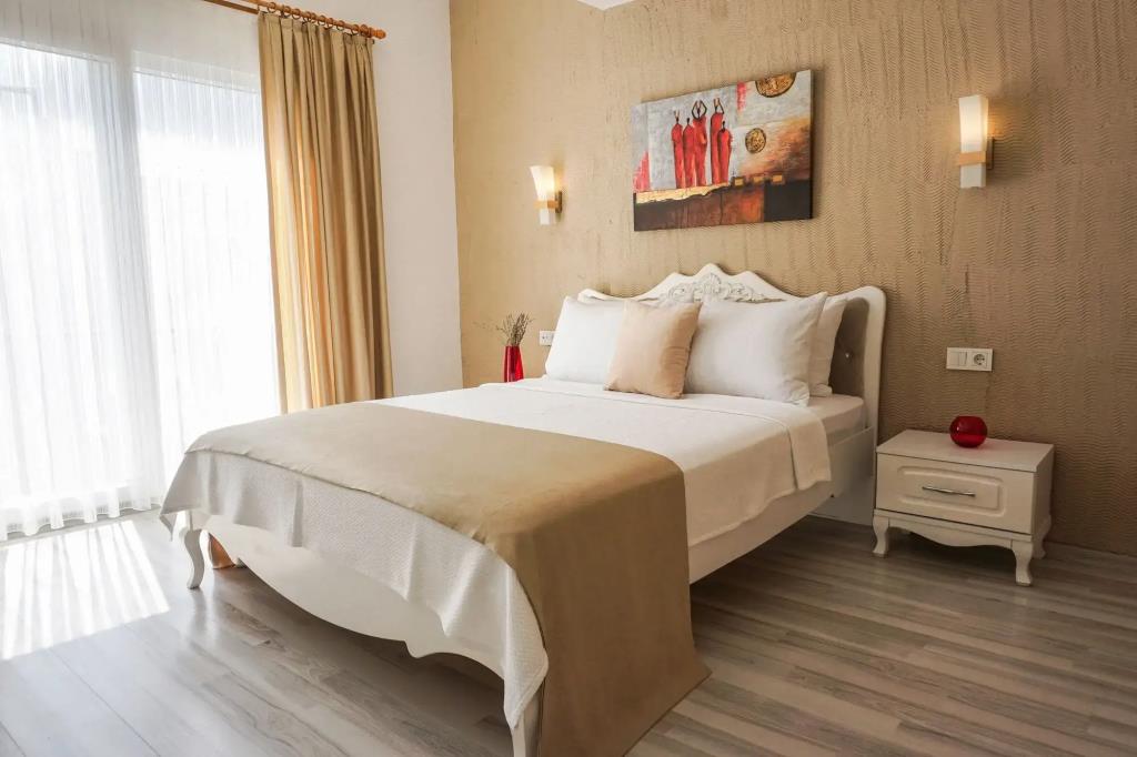 Alacat? 716 Hotel 0*