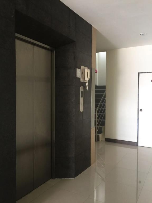 Thani Residence 3*