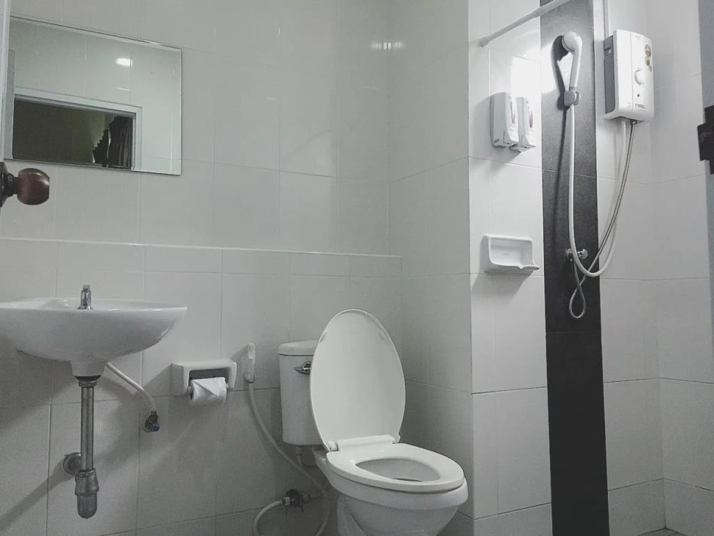 Thani Residence 3*