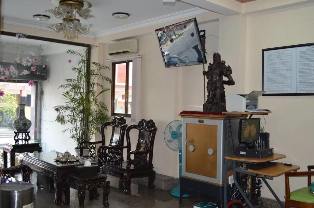 Hanh Phuc Hotel 2*