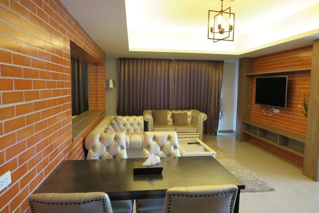 V20boutique Jacuzzi Hotel 4*