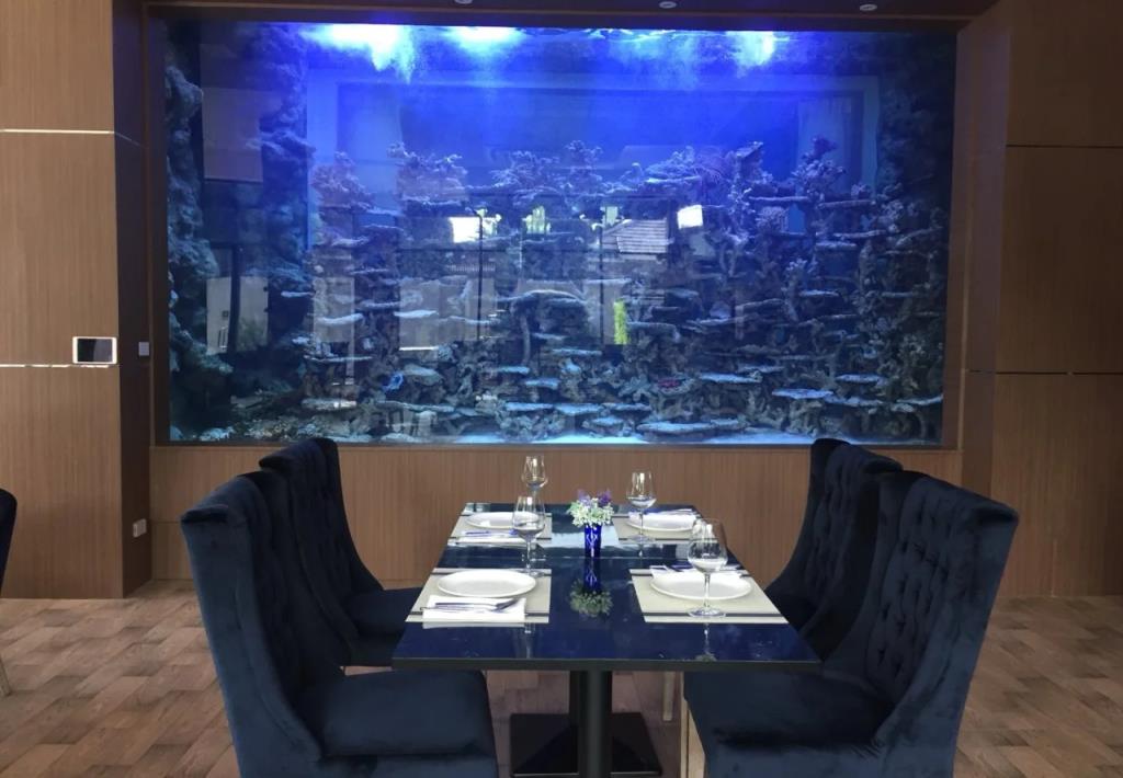 V20boutique Jacuzzi Hotel 4*